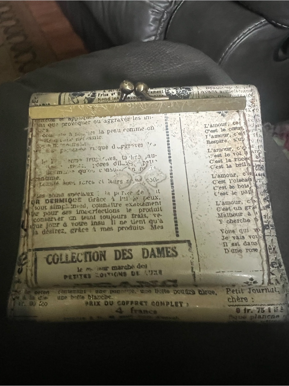 Patricia Nash Vintage Newsprint Kiss-Lock Coin Purse in Cream and Black